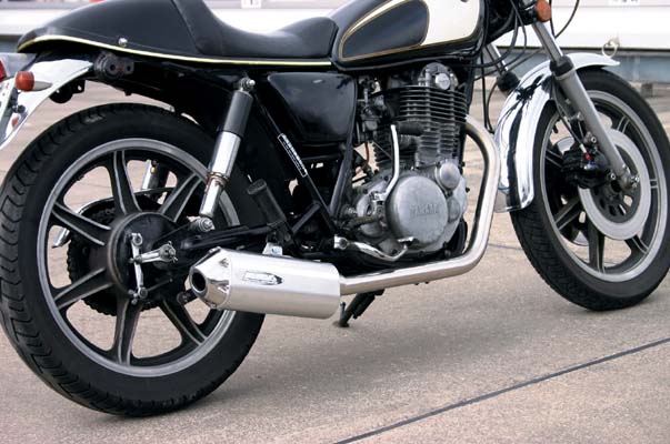 楽天市場】ラフアンドロードスポーツ フルエキゾーストマフラー SR400