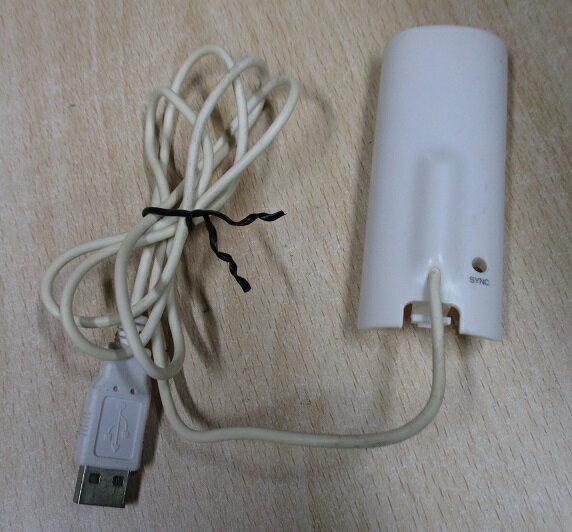 Wiiハード　電池いりま線(ピンク) Amazon.co.jp: Wiiリモコン用USBケーブル『電池いりま線 (ピンク