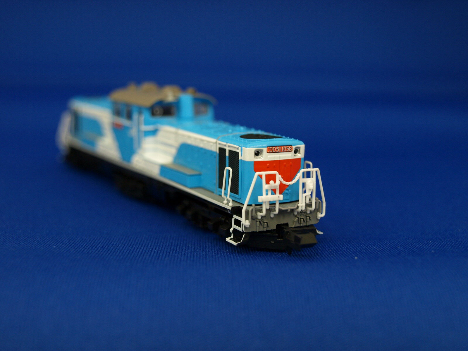 楽天市場】カトー NゲージDD51−842お召機（7008−5