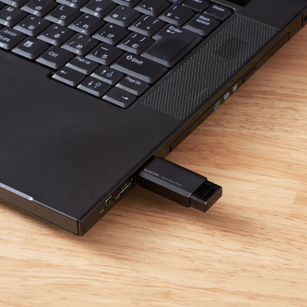 エレコム SSD 外付け ポータブル 500GB 小型 ノック式 ブラック ESD-EPK0500GBK(1個)