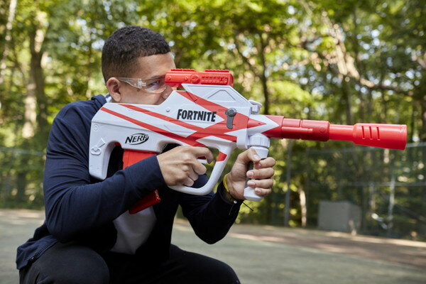 ナーフ　フォートナイト　Ｂ−ＡＲ