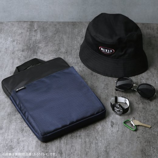shift+ クッション付スクールＰＣケース Ｍサイズ グリーン LS-5576-G
