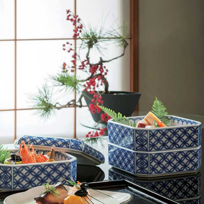 たち吉　三段重　染付　七宝　重箱 楽天市場】たち吉 和食器 染付七宝 三段重 -0 | 価格比較 - 商品価格ナビ