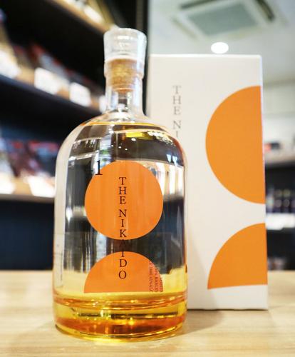 楽天市場】二階堂酒造 二階堂 乙類25゜ 大分麦焼酎 900ml | 価格比較