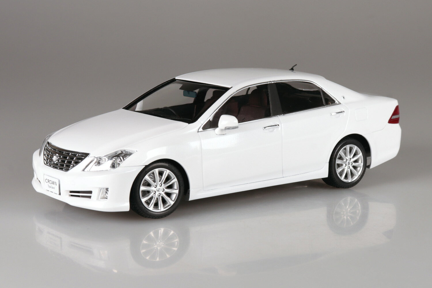 楽天市場】青島文化教材社 アオシマ GRS204クラウン アスリート '10 1