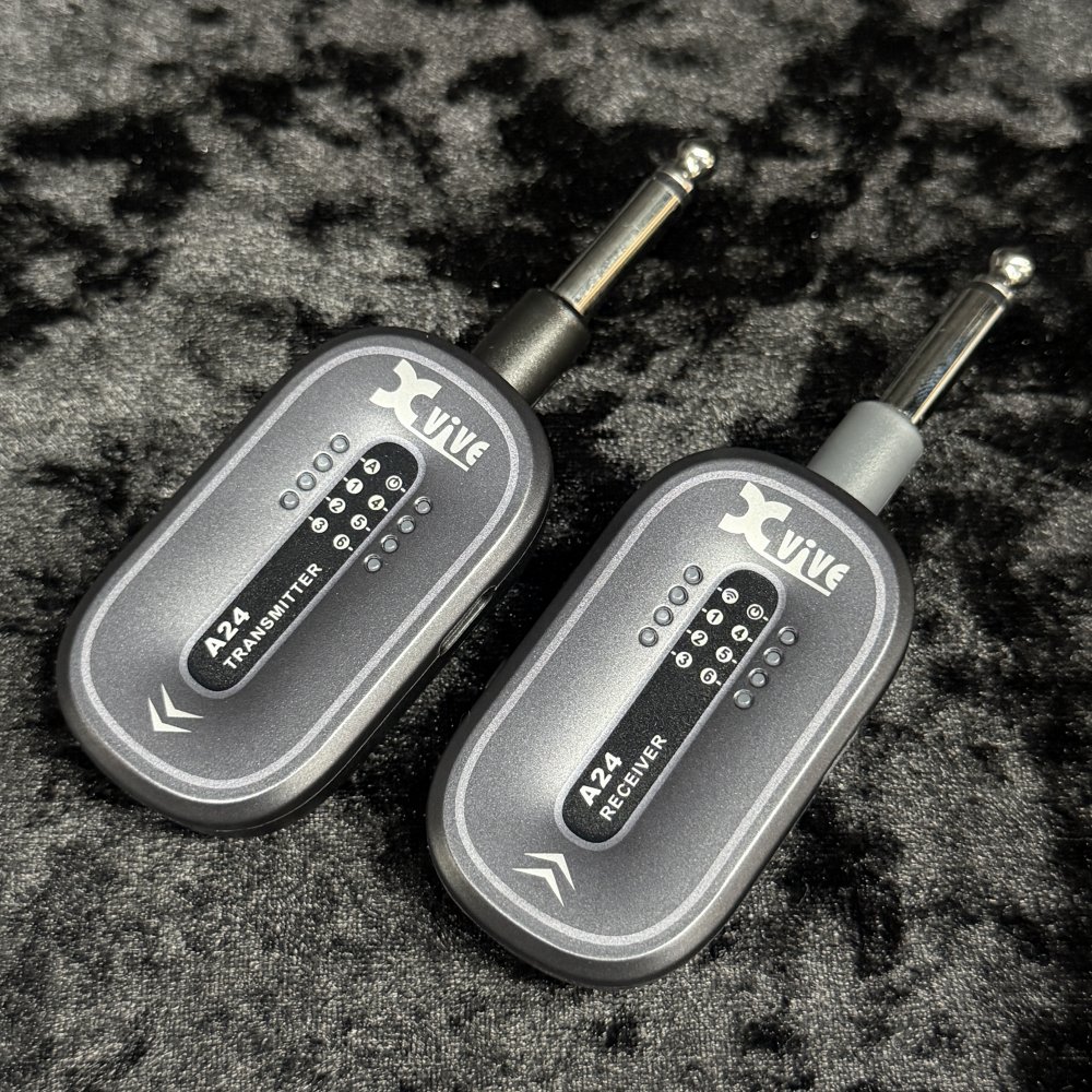 XVIVE　Xvive ギター用ワイヤレスシステム よりクリアで、より安定したワイヤレス体験を実現 Xvive グレー　XV-A24 GY
