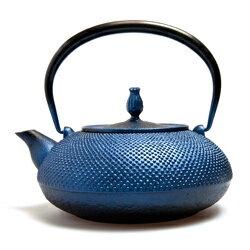 楽天市場】及源鋳造 及源鋳造 南部鉄器 鉄瓶なつめアラレ 1.2l 黒 H