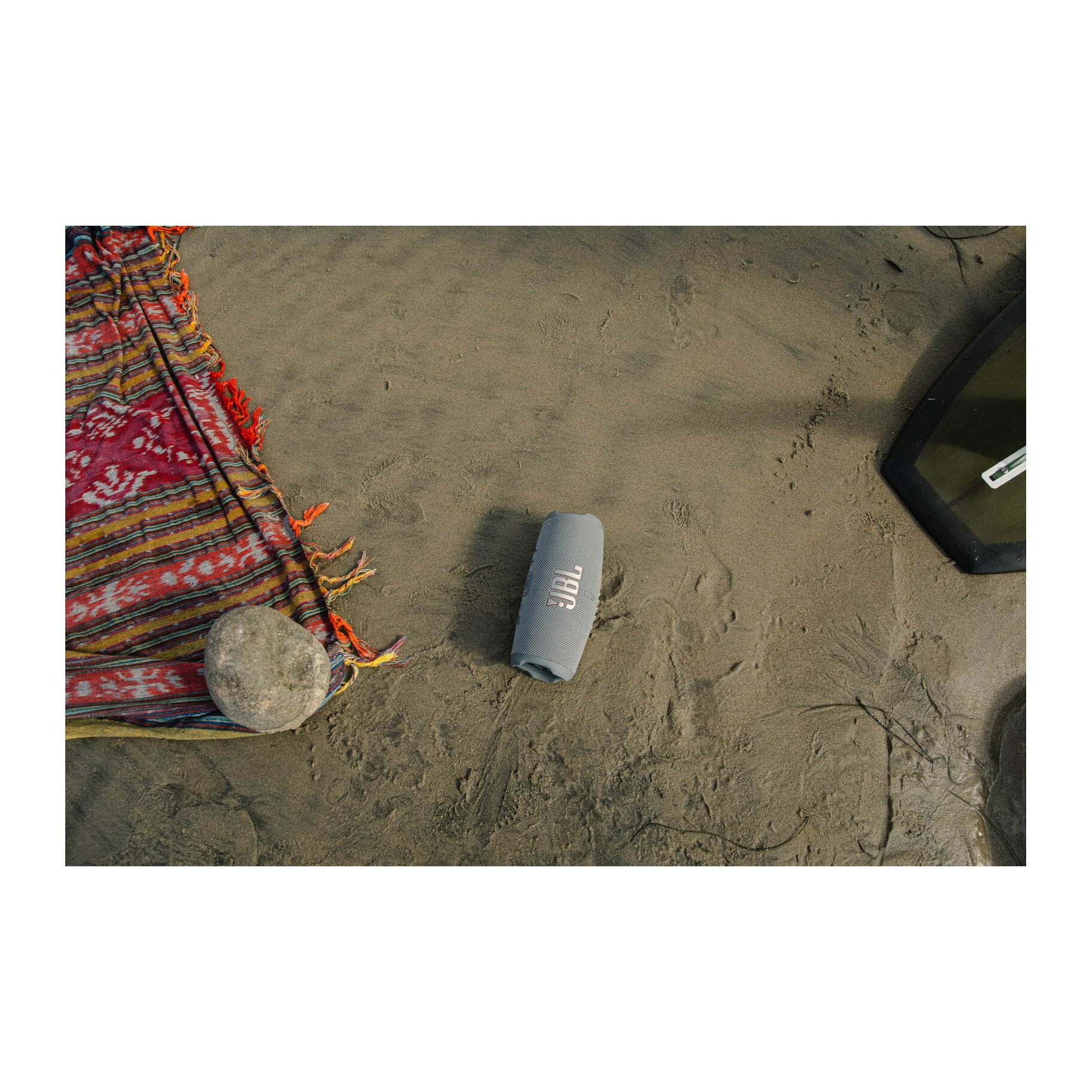 JBL CHARGE 5 モバイルバッテリー機能付きポータブル防水スピーカー GREY