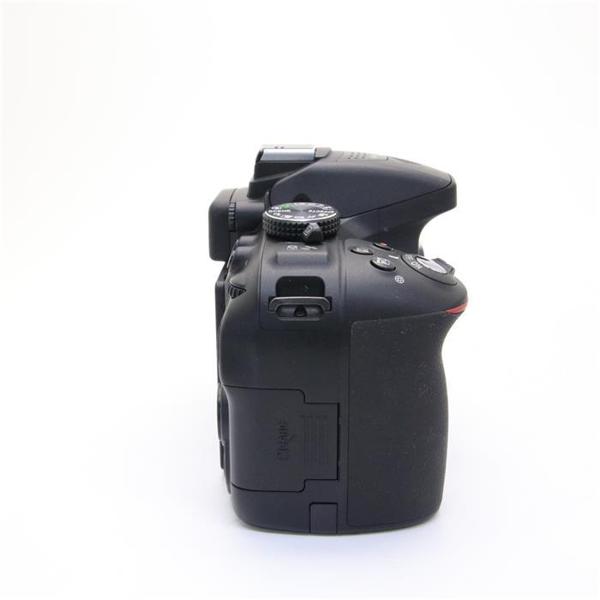 美品　最安値　Nikon D5300 デジタル一眼レフカメラ Amazon | Nikon デジタル一眼レフカメラ D5300 18-55mm VR II レンズ