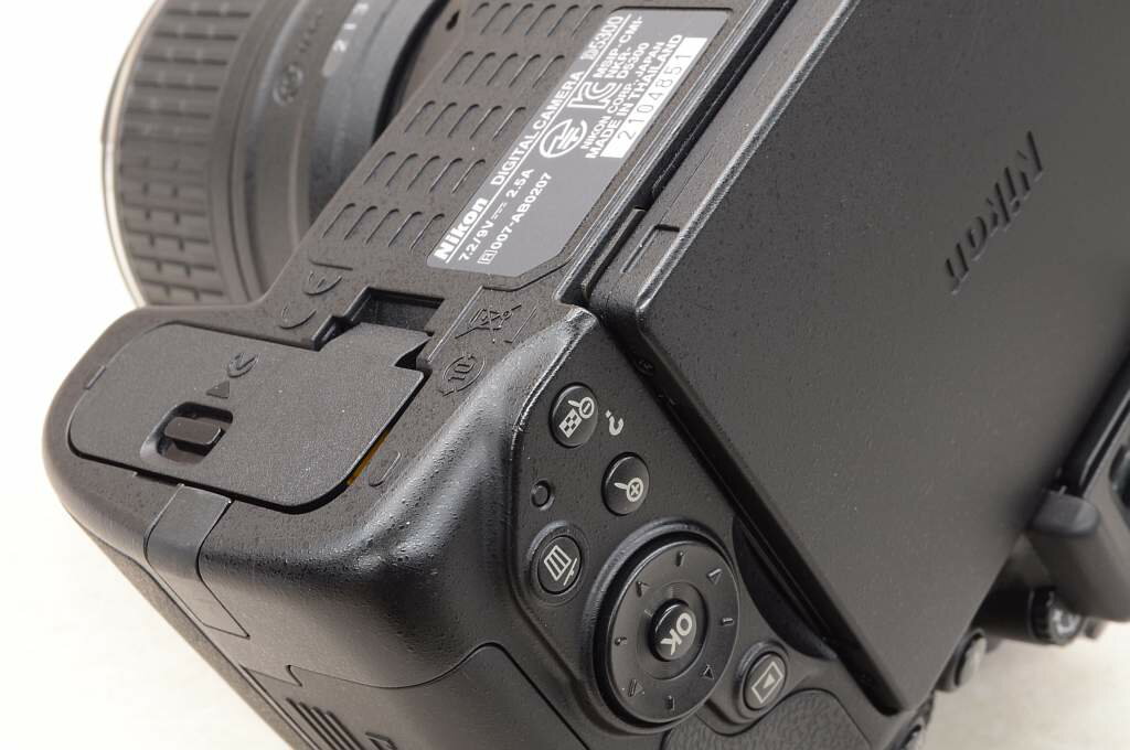 Nikon D5300 18-55 VR2 レンズキット BLACK Nikon D5300 18-55 VR2 レンズキット BLACK ニコン D5300 18-55