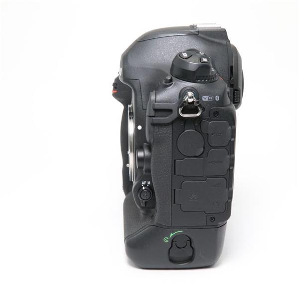 楽天市場】ニコン Nikon D6 ボディ | 価格比較 - 商品価格ナビ