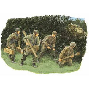 楽天市場】プラッツ 1/35 ドイツ軍 降下猟兵 対戦車戦 楽天市場】プラッツ 1/35 ドイツ軍 降下猟兵 対戦車戦