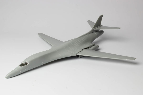 楽天市場】プラッツ PLATZ プラッツ 1/144 アメリカ空軍 爆撃機 B-1B ランサー グアム・アンダーセンAB AE144-5 | 価格比較  - 商品価格ナビ