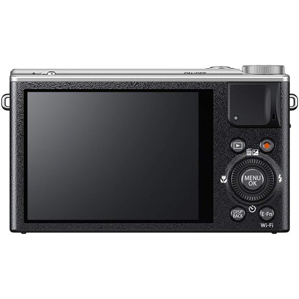 FUJI FILM デジタルカメラ  XQ2 SILVER