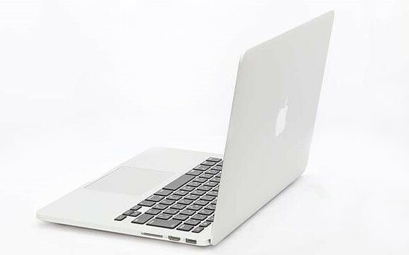 APPLE MacBook Air MD761J/A Core i5 4,096.0MB 256.0GB