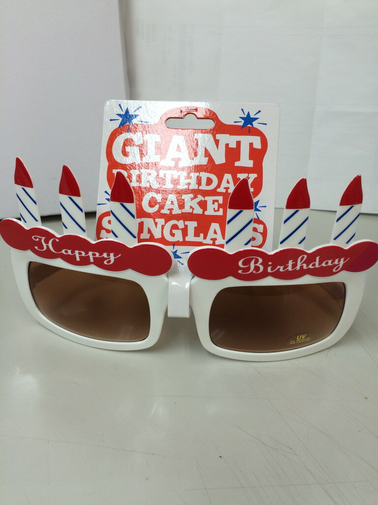 楽天市場 オクタニコーポレーション ハッピーバースデーメガネ ケーキ Giant Happy Birthdayサングラス お誕生日パーティー用品通販 ベルコモン 価格比較 商品価格ナビ