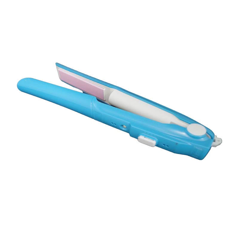 CHEMISTRY レッド ストレートヘアアイロン 新品未使用】 CHEMISTRY ヘアアイロン レッド ケミストリー