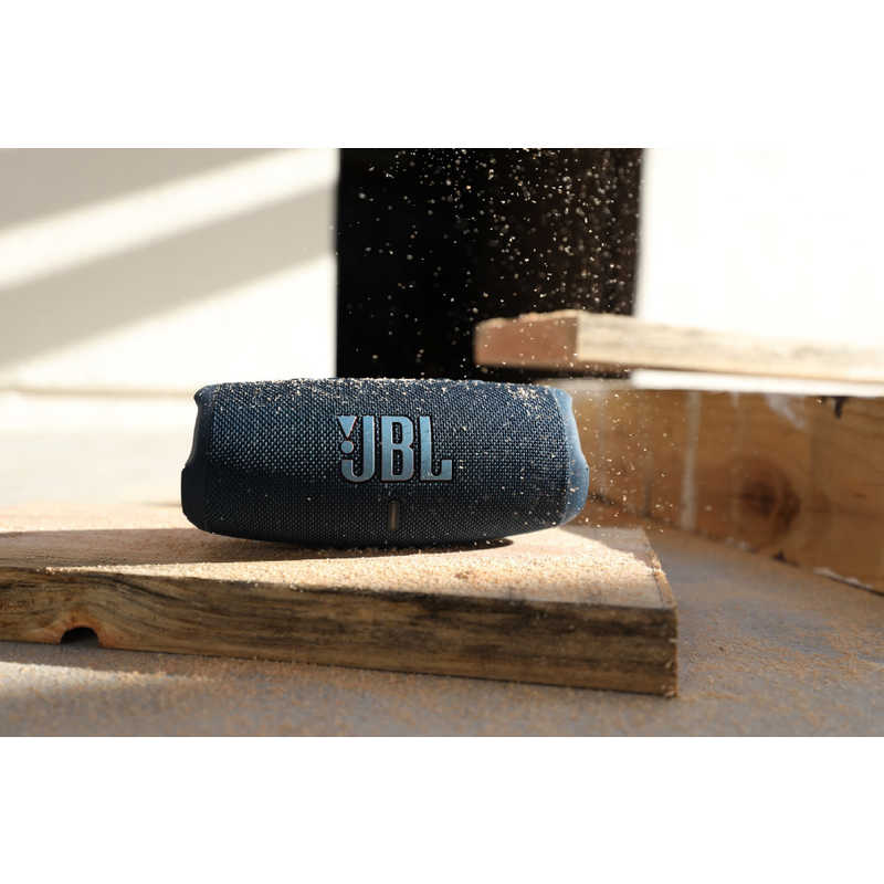 JBL CHARGE 5 モバイルバッテリー機能付きポータブル防水スピーカー BLUE