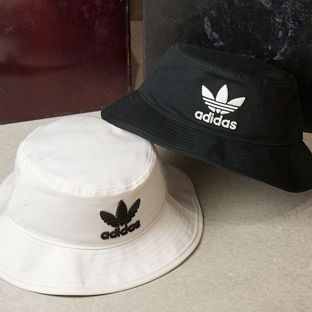 adidas originals trefoil bucket hat in black bk7345