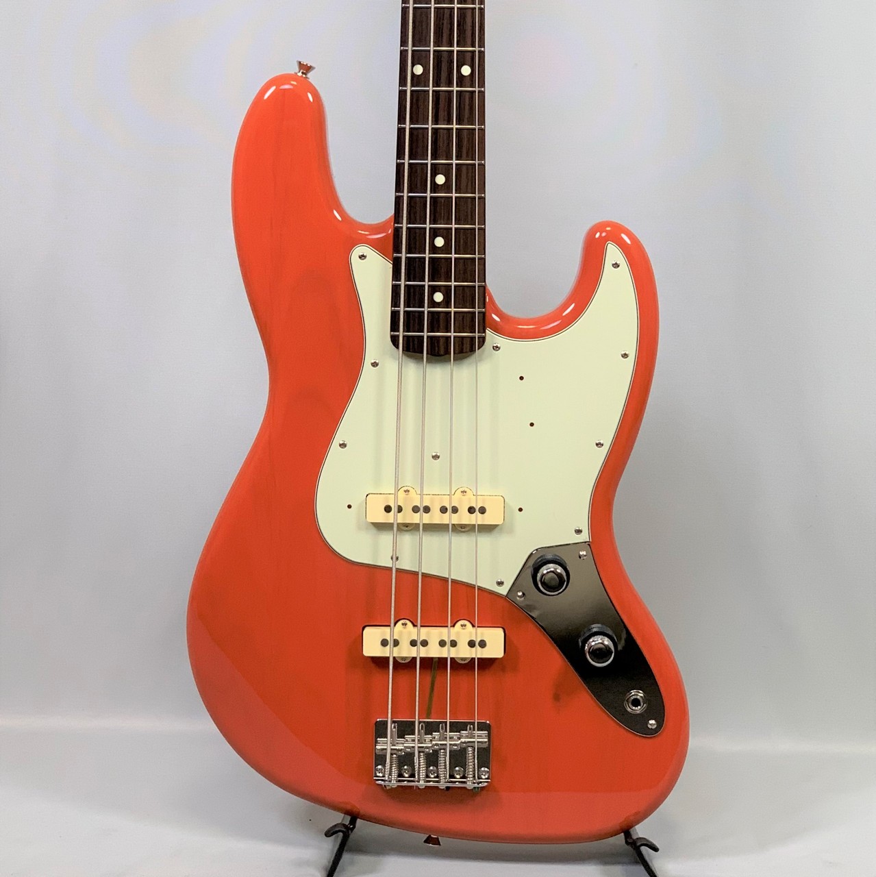 楽天市場】Fender フェンダー エレキベース Tomomi Jazz Bass Clear Fiesta SCANDAL TOMOMI Model  | 価格比較 - 商品価格ナビ